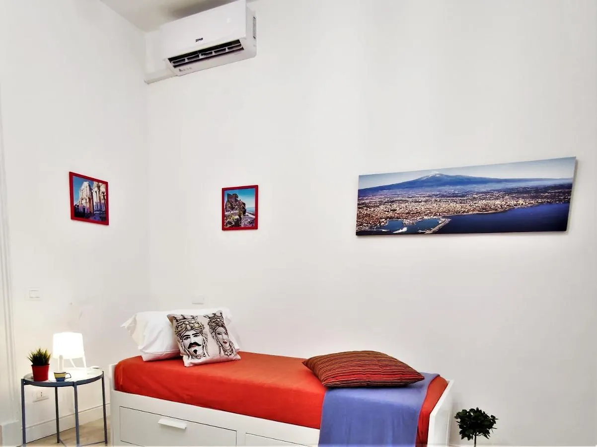 Dom wakacyjny Central Apartments Caronda Street Katania
