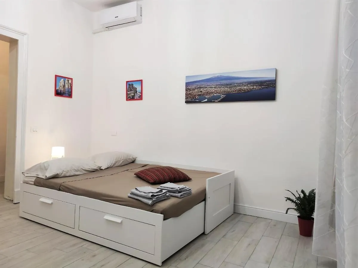 Prázdninový dům Central Apartments Caronda Street Katánie Itálie